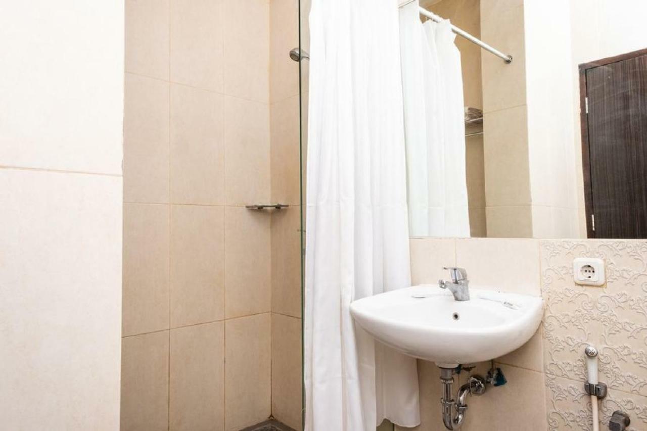 Hotel Reddoorz @ Pelita Raya Rappocini Makasar Exteriér fotografie